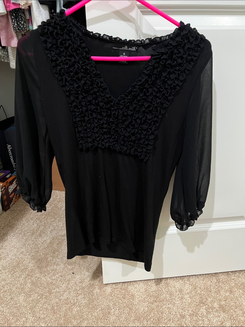 Willi Smith Black Ruffled V-Neck Blouse